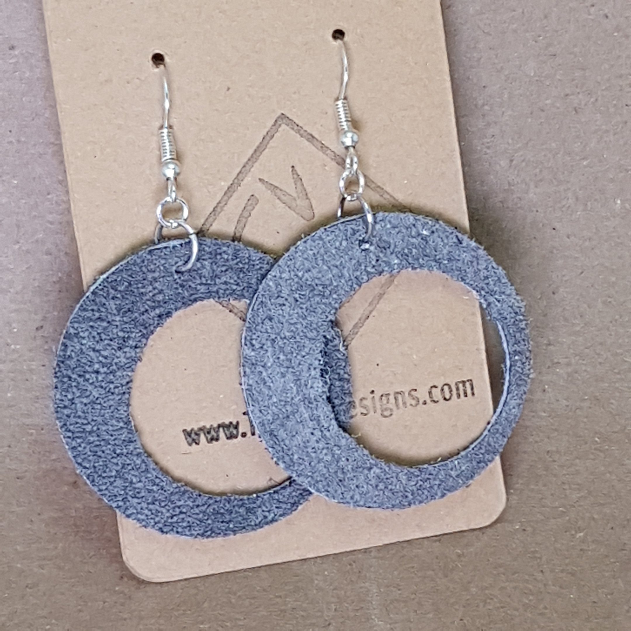 Luna Circular cutout Suede earrings – Grey